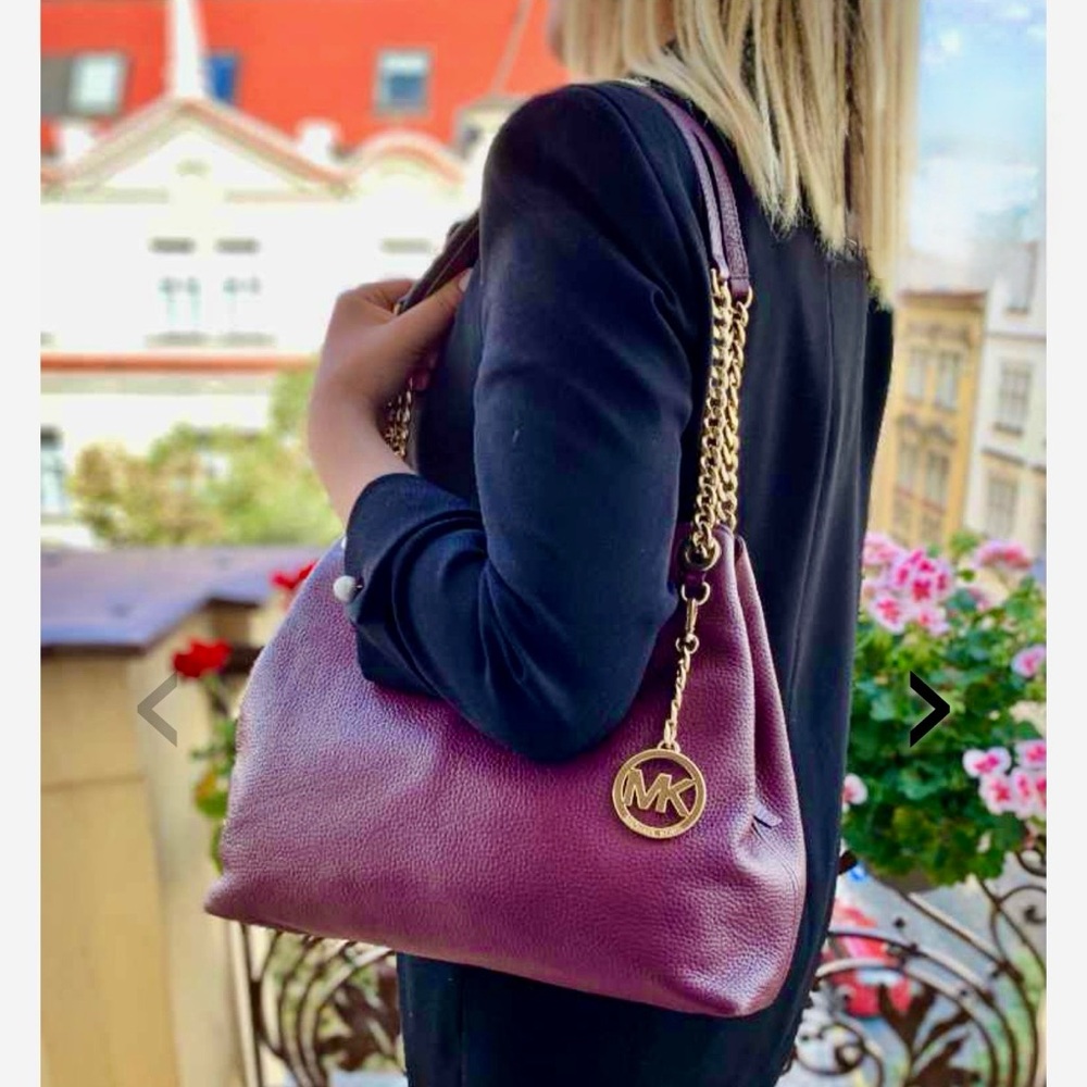 Michael Kors Jet Set leather, large purple shoulder bag